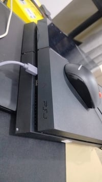 بلي فور • مهكر • يدتين