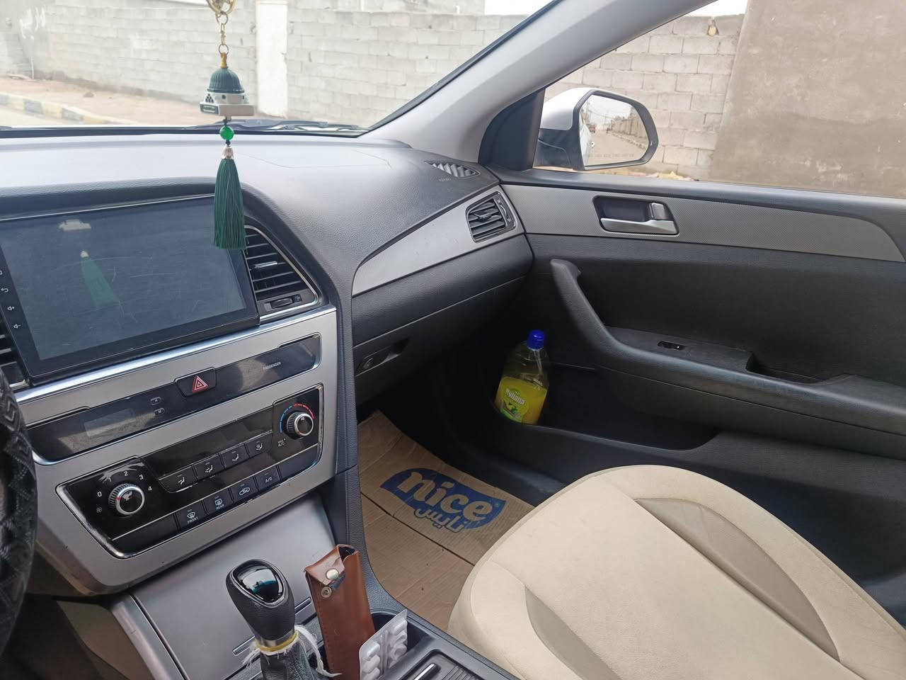 السلام عليكم سوناتا 2018 وارد كوري  كفاله عامه رقم شمالي مكينه 2000 دوش السعر 165 وبيها مجال اتصال عل رقم *********** /العنوان ميسان
