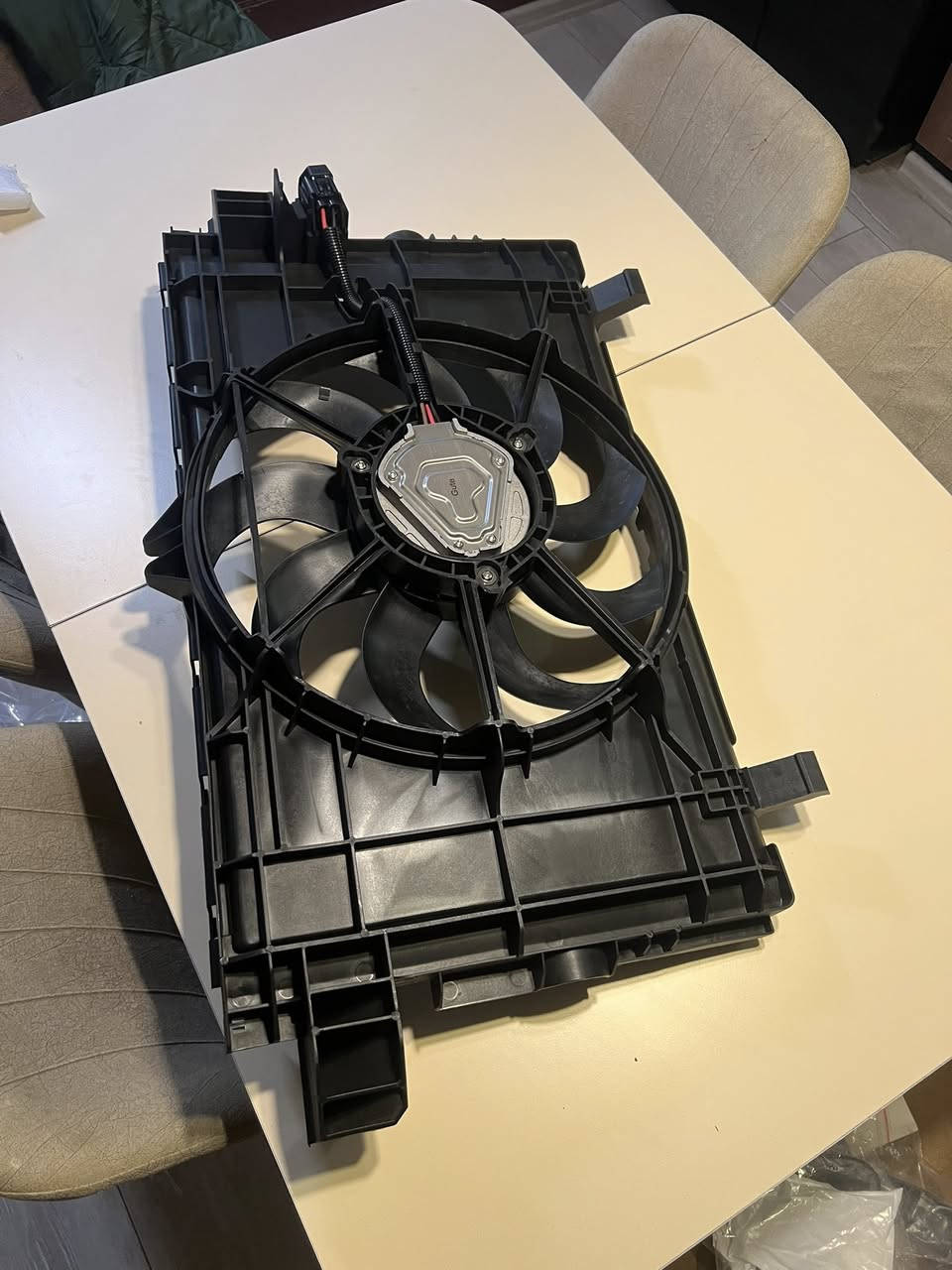 متوفرة اغراض تيسلا y 2024
دعامية امامي كامل  بلاجكتوات و سكات ماعدا شبك 
كاميرا جاملغ امامي يمين مع كيبل بلادي 
جاملغ امامي جهة اليمين تايوني مو صيني 
حساس تاير بلادي 
ويل و تاير بلادي مستعمل مال تيسلا y performance (21inch)مع كب علامة تيسلا 
المروحة راديتر جديدة اصلي شريكة 
الذراع الأمامي السفلي المستقيم ( امامي جهة اليمين)
الذراع الأمامية السفلية(امامي جهة اليمين)
ذراع التأرجح الأمامي العلوي(امامي جهة اليمين)
كفر بطانة امامي جهة اليمين اصلي 

***********
***********(واتس)
