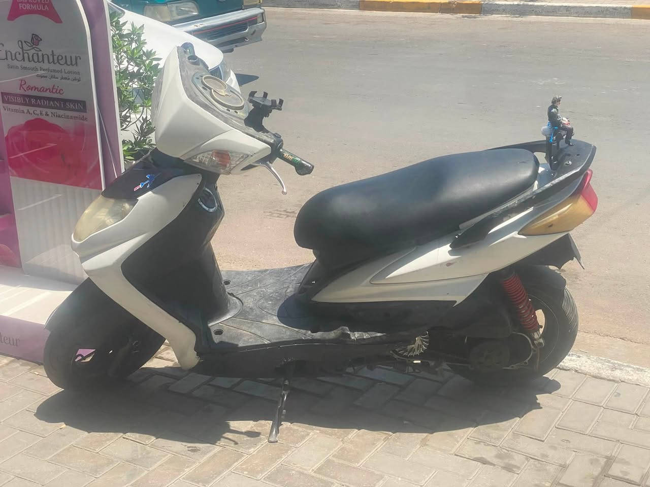 سلام عليكم
سكنس فحل بلاديه
مكينه ناعمه
كلجات بلادي
كابريتر بلادي
فاكيوم بلادي
تايرات جدد
قطره رياضي سبع الوان
يده رياضي سبع الوان
سلف رياضي
كهربائيات شغاله
اشاير سلف
 لايت زهون وصفاحيات احمر وزرك
دبل اشاره
 هورن
عداد سرعه شغال بس الرون واكف
دبلات بلادي
كفراتها وسوادات كامله نقص بس الكفر الصغير الي كدام
دراجه احلى من صور
مكان بغداد دوره الميكانيك
سعر450وبيها مجال قليل
رقم واتساب ***********
واتساب او اتصال ***********
