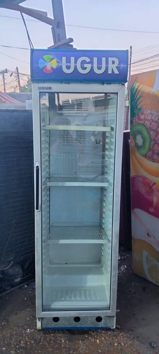 عارضات نضيفه  فووول تجميد وتبريد وعلى الفحص والضمان اي اشكال بتجميده ترجع
سعر العارضه الوحده «200الف» 
 اي ستفسار اوالحجز اتصل على رقم ابو علي «***********»العنوان بغداد المشتل مجمع فدك قرب المجلس البلدي
