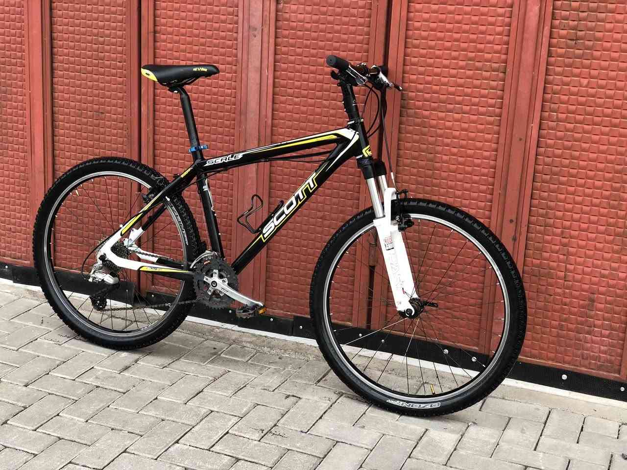 بایسکل / سویسری 🇨🇭

ماركة / scott scale 

قياس / ٢٦ 

المنيوم 
Magnesium 

٩*٣ كير 
Shimano Altus

بريكات 
Avid

فحمات
Shimano tektro

ماشة دبل
Rock shox

مكينة امامي
shimano deore

مكينة خلفي 
shimano deore

تايرات / scott
٢٦ * ٢٠

داخل بايدر بولبرينك

تكدر اضيف ديسك 

وزن خفيف 

سعر / ٢٢٠ الف
لي نسبة معاملة تفضل خاص

مكان سليمانية 

توصيل موجود


**إذا كنت صاحب هذا الإعلان وتريد حذفه لأي سبب، رجاءا أرسل رسالة إلى الدعم الفني**