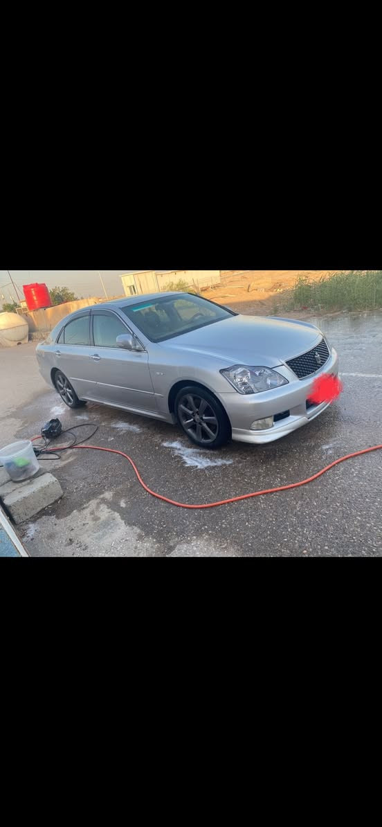 السلام عليكم 
شاهينه ادوات ادوات ادوات
موديل 2007
لون سلفري شاصي 84 
ستيرن كهربائي 4كشنات كهربائيه 
فتحه برده خلفيه السيارة اثنه يعني غرفه رياضي دواخل سود ويل دنكه 
بعد بيها مواصفات خير من الله
البصرة الهارثه ***********
السعر 77

كفاله كص وصبغ وسريقه
