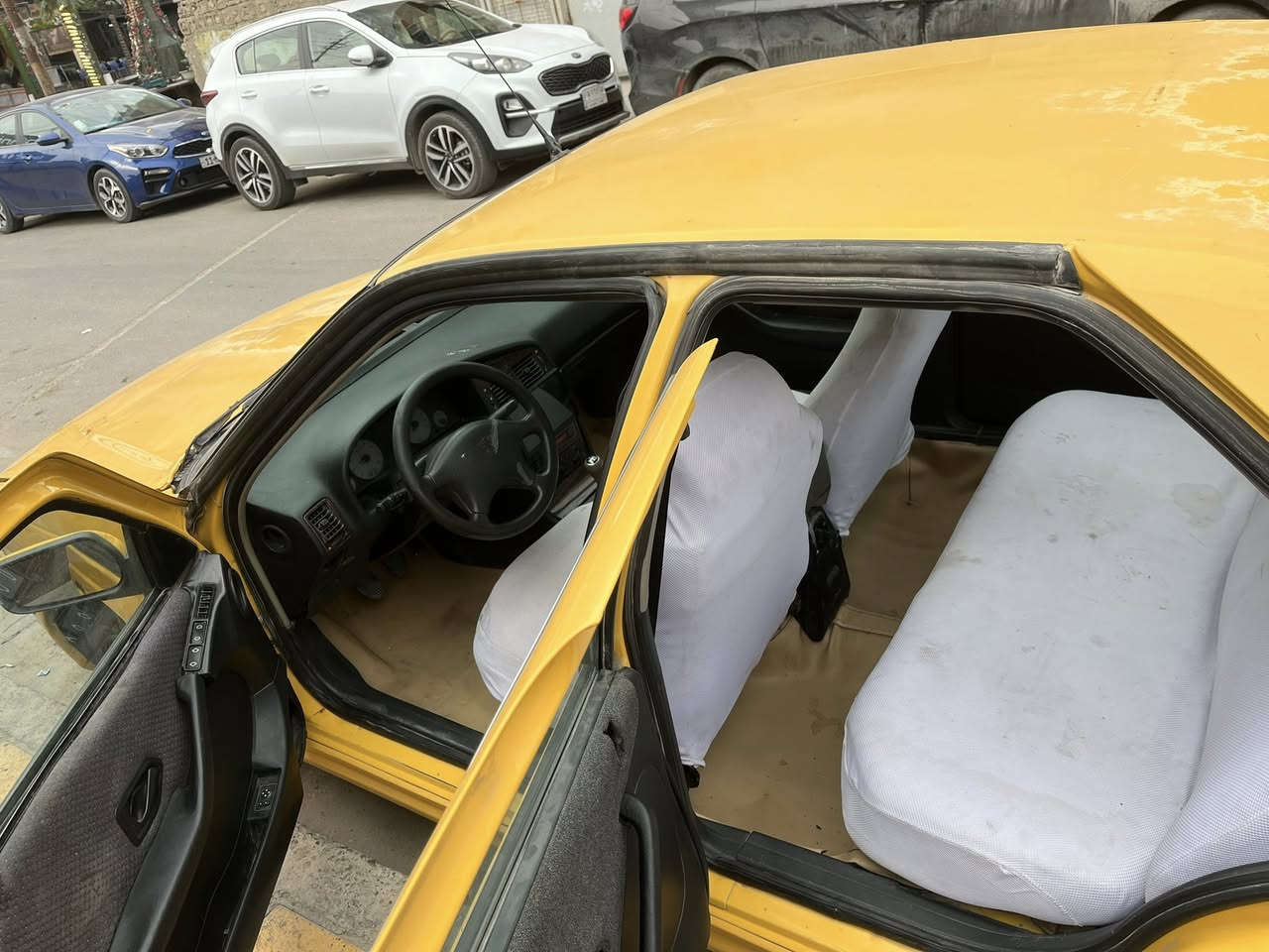 سلام عليكم بيجو بارص 2015
هزة جديدة رقم جديد 
مصفرة هيئة وغرام
صدر جديد تايرات جديدة
بيهة صبغ هلال الجاملغ الخلفي
وبارد جاملغ السايق 
كير محرك خير من الله( ملاحضة البنيد طار على الجامة وفطرهة)
سعر 46 وبيهة مجال
بغداد مدينة الصدر الاورفلي ***********
