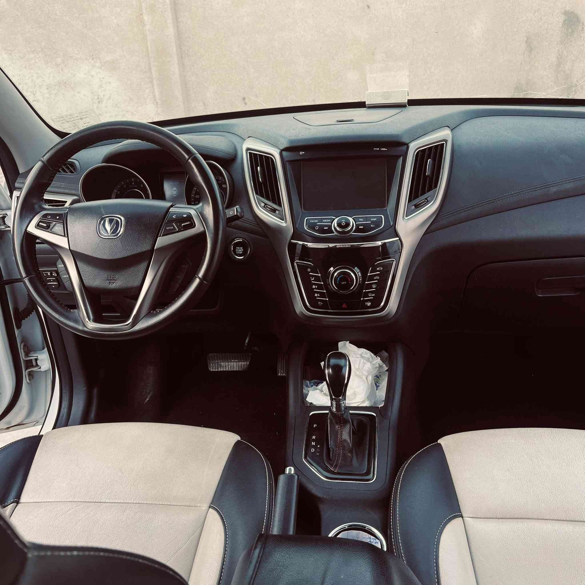 السلام عليكم 
سياره شانجان cs35 للبيع 
موديل 2019
فوول مواصفات
مكفوله من الضربه والصبغ  كفاله عامه من الدعاميه للدعاميه
تحكم ستيرن /مانع انزلاق /توقف ذاتي/ اشاير بالمرايه/ مرايات شفط/ حساسات 380 درجه/ كامره خلفيه /كامره بالمرايه اليمنئ 
كشنات جلد 
مكينه دوش 1600
كير عادي + أوتوماتيك 
مثبت سرعه
حساسات بالتايرات 
كتلوك موجود 
هزه جديده 
ورقم جديد بغداد 
سياره حره باسمي 
مكاني البصره 
السعر 120ورقه وبيه مجال 
*********** واتساب
