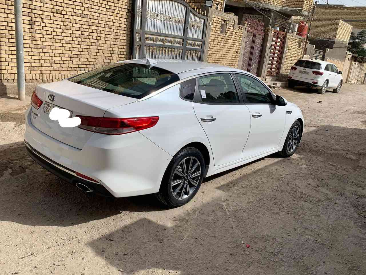 السلام عليكم كيه اوبتيما 2019ضرر كلش بسيط سونار موجود
تبريد تدفئه جاهزه 
السيارة بسمي تحويل أي محافظة رقم دولي 
حداده جاهزه تخم تاير جديد مابيها اي نقص 
السعر 135 وبيها مجال 
مكان السيارة الناصريه 
***********
