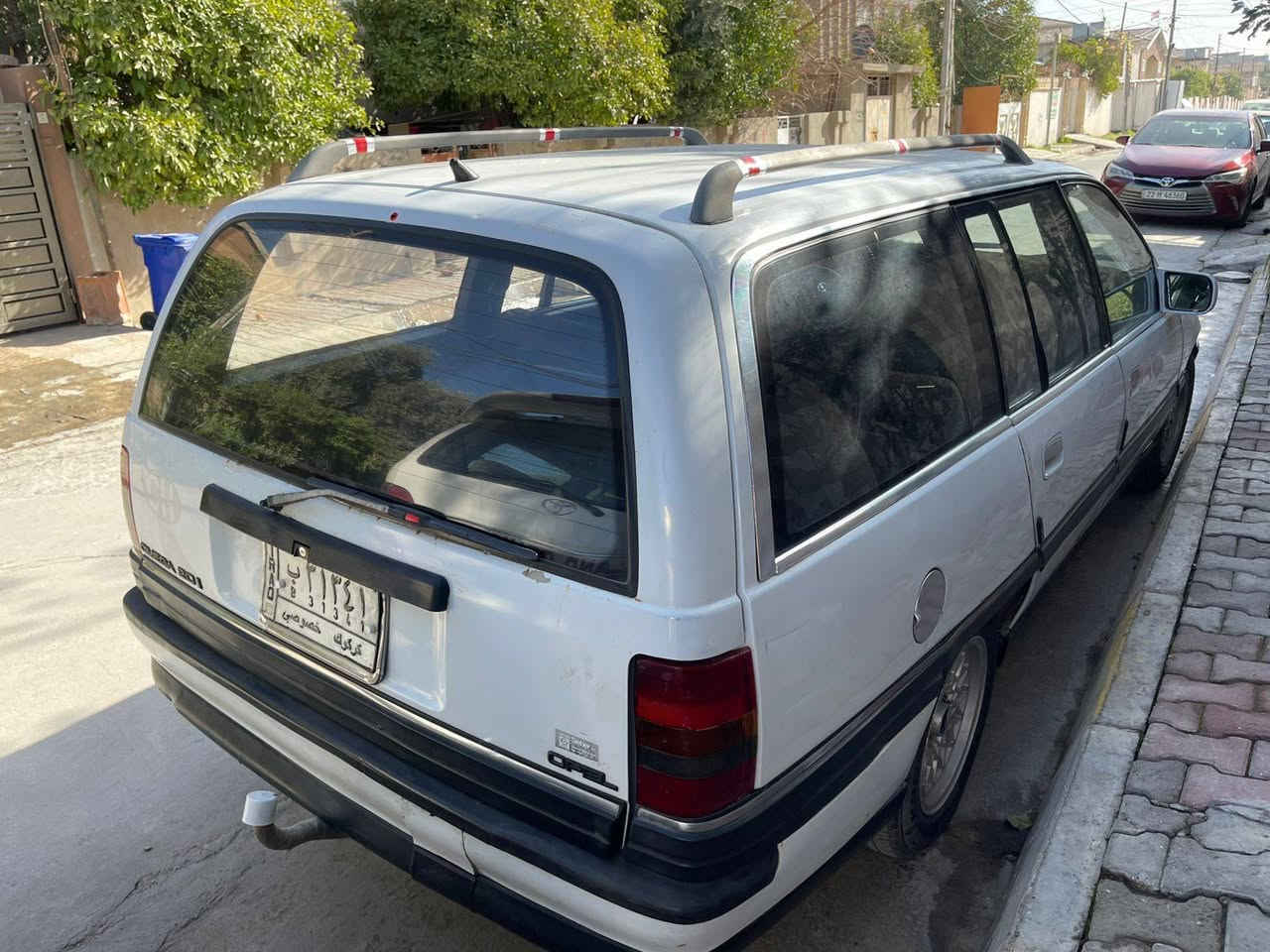 اوميكا موديل 1992 ابيض كلين
استيشن كير عادي محرك 20 شرط كير ومحرك كفالة عامة
باسمنا مشروع وطني بي بطاقة بانزين رقم كركوك اربع ويل كروم سيارة مال بيت ماتصرف عليها ابد السعر 42 وبيها مجال 
عنوان سيارة كركوك للاستفسار أكثر اتصال على رقم *********** ما متواجدين بالفيس فقط رقم موبايل
