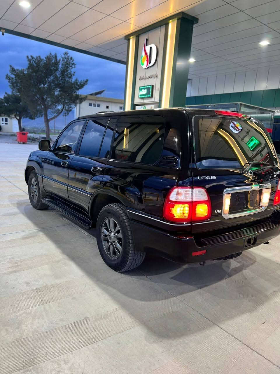 لگزیز
السيارة بدون رقم
علوج
مانفيست دبي
بۆفرۆشتن
مۆدیل 2004
دە شبوڵ بە رز
سێ شاشە 
تە بیرد مە رکە زی
8پستۆنی مە خبوڵ
جام کارە با
نافۆڕنیکا
جامە کانی دواوە ی تە نیشتی ئە بنەوە
سێ ڕیز کوشن
کوشن کارە با
کوشن ساردو گە رم 
قە پات قە پات مواسە فاتە  
دووپارچە ی پە مپ بێ لێ دراو لە سە رشوخت کراون 
مە نە فیستە 
تیل بیکە جوابی مسیج نادەمەوە
***********
*********** السليمانية, العراق
