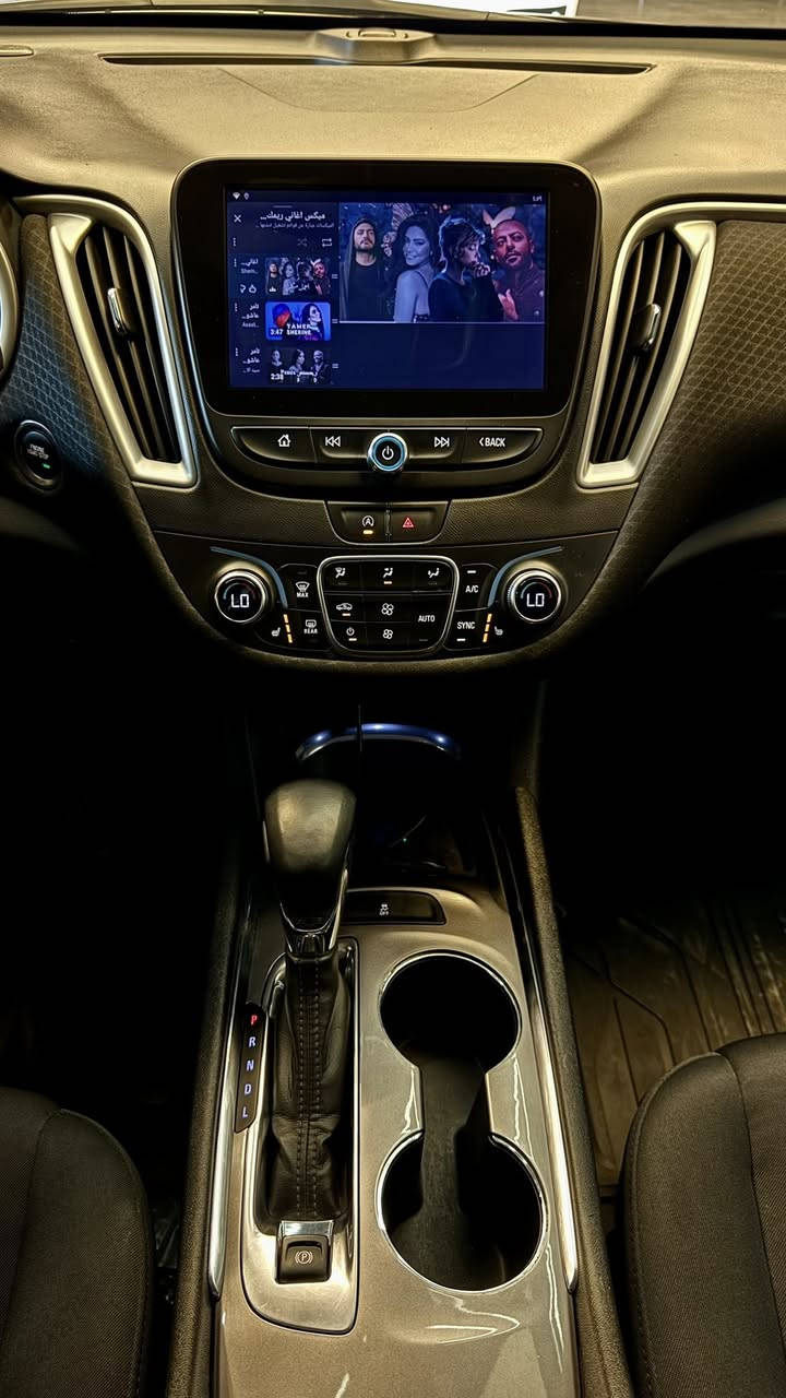 السلام عليكم 
الحلوه للبيع. 
ماليبو 2023 بلاك اديشن اصل 
محرك 1.5 توربو 4 سلندر 
رقم سليمانيه شرط التحويل 
سياره كلها بلاك بلادي ونصبتها كلش حلوه 
الضرر فقط دعاميه اماميه 
وبدون دواخل. راديتر بلادي 
وما متضرر اي شي بالبجم 
ايرباك ستيرن فقط 
وامبدل سستم ودركه كامله 
الصبغ فقط دعاميه اماميه والسونار موجود 
وصور الضرر موجوده 
و بيها بارد PDR حافه الجاملغ الخلفي وطالع بلسونار 
ماشيه 37 ميل 
مواصفات ال LT
رادار حفظ مسار 
توقف ذاتي 
مقاعد تدفئه 
تبريد قطعتين 
وهي معروفه مواصفات ال lt 
لايت لد ابيض ناصي عالي بلادي 
دسكات اماميه خلفيه جديده 
عليها نانو سيراميك 
السياره جاهزه وما بيها اي نقص 
ولا كلوب بلدشبول مشتغل بيها 
وبلواقع احلى السياره نصبتها مال بريمير 

🛑🛑 السعر 143 وبيها مجال بسيط 
الرقم ***********
