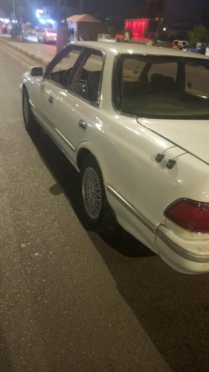 السلام عليكم 
مارك موديل 91 رقمها بصره انگليزي
سنويتها لل31 وهزتها ل27 
بيع مستعجل گير مكينه حداديه غرفه جدد
تخم تاير تحويل ثاني يوم 
مكفوله من الصبغ والگص ونقل الجثه 
كهربائياتها كله شغاله 
تحويل مباشر إذا ماتحول مباشر لاتخابرني
العنوان الناصريه المركز 
السعر 40 وبيها مجال بسيط 
التواصل ع رقم فقط لان مكلف بالنشر
*********** ناصرية, ذي قار
