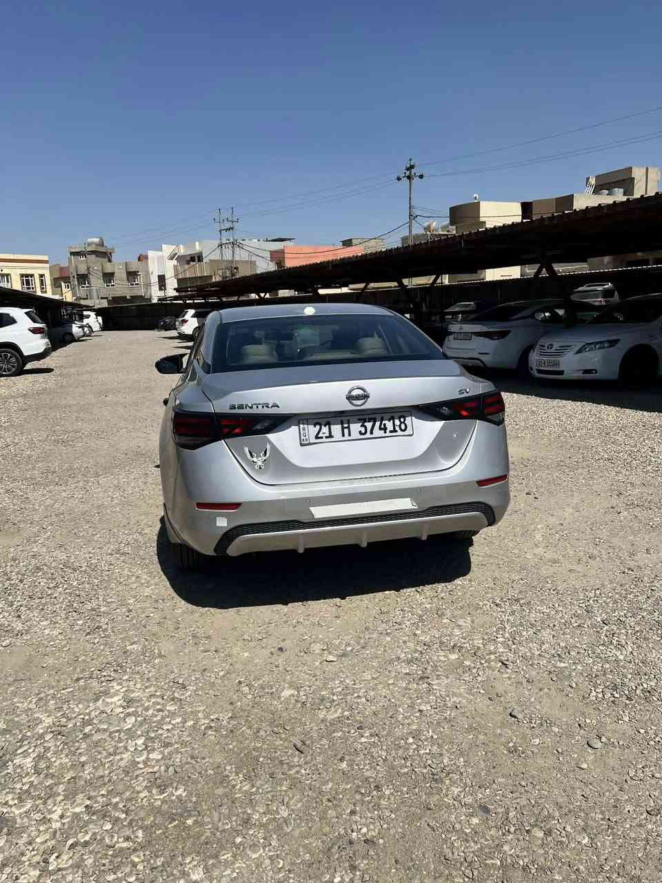 سنترا موديل 2020
ضرر باب سايق وجاملغ سايق كلش قليل بدون ايرباك فقط برده
امام وخلف كبس 
بطاقة بنزين موجود 
السياره باسمي شرط التحويل والغرامة
***********
