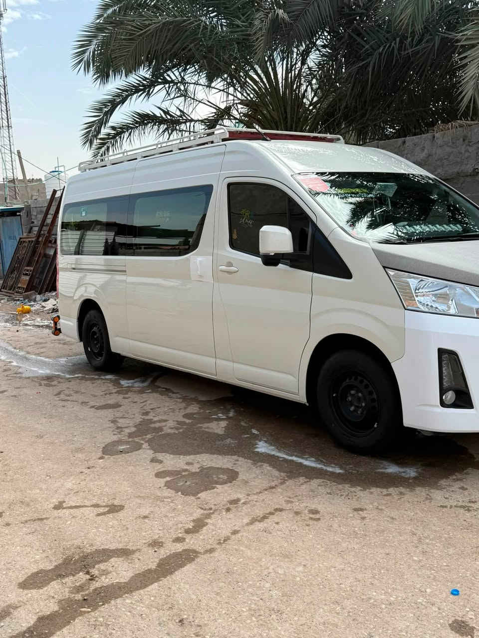 سلام عليكم هايس البيع مديل 2024فول مواصفات كير وتماتيك ماشيه 43الف سياره جاهزه الخير كامله ***********
