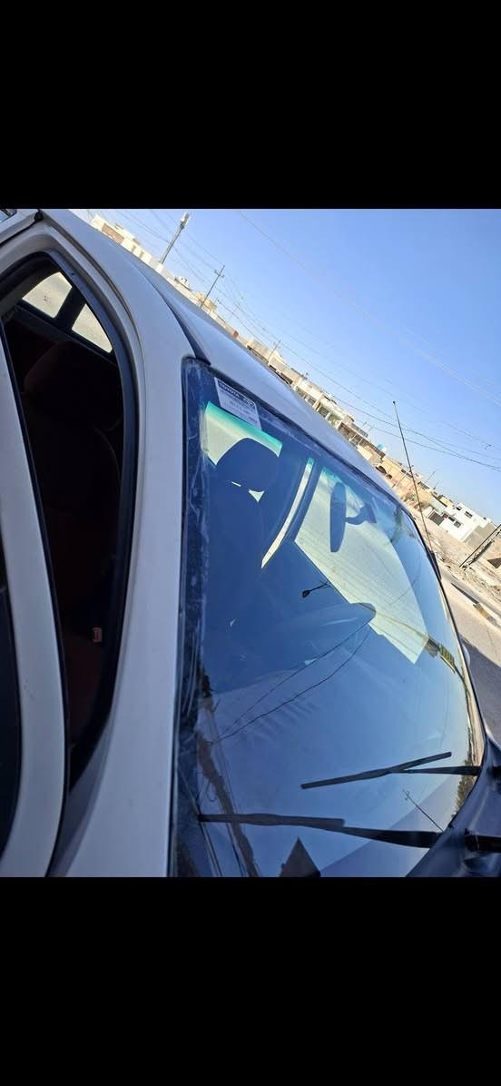 بيع وتركيب زجاج سيارات 
حله /ورديه مقابل الاستداره الاولى ***********
