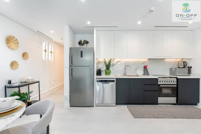 شقه للايجار في منطقة شارع المقاولين 
طابق اول ضمن بنايه 
تتكون من غرفتين وصاله ومطبخ وصحيات 
سعر الايجار 500الف 
تصلح سكن عوائل فقط 
للاستفسار الاتصال على الارقام التاليه شركة عقارات الخزعلي للاستثمار العقاري 
***********
*********** البصرة, العراق
