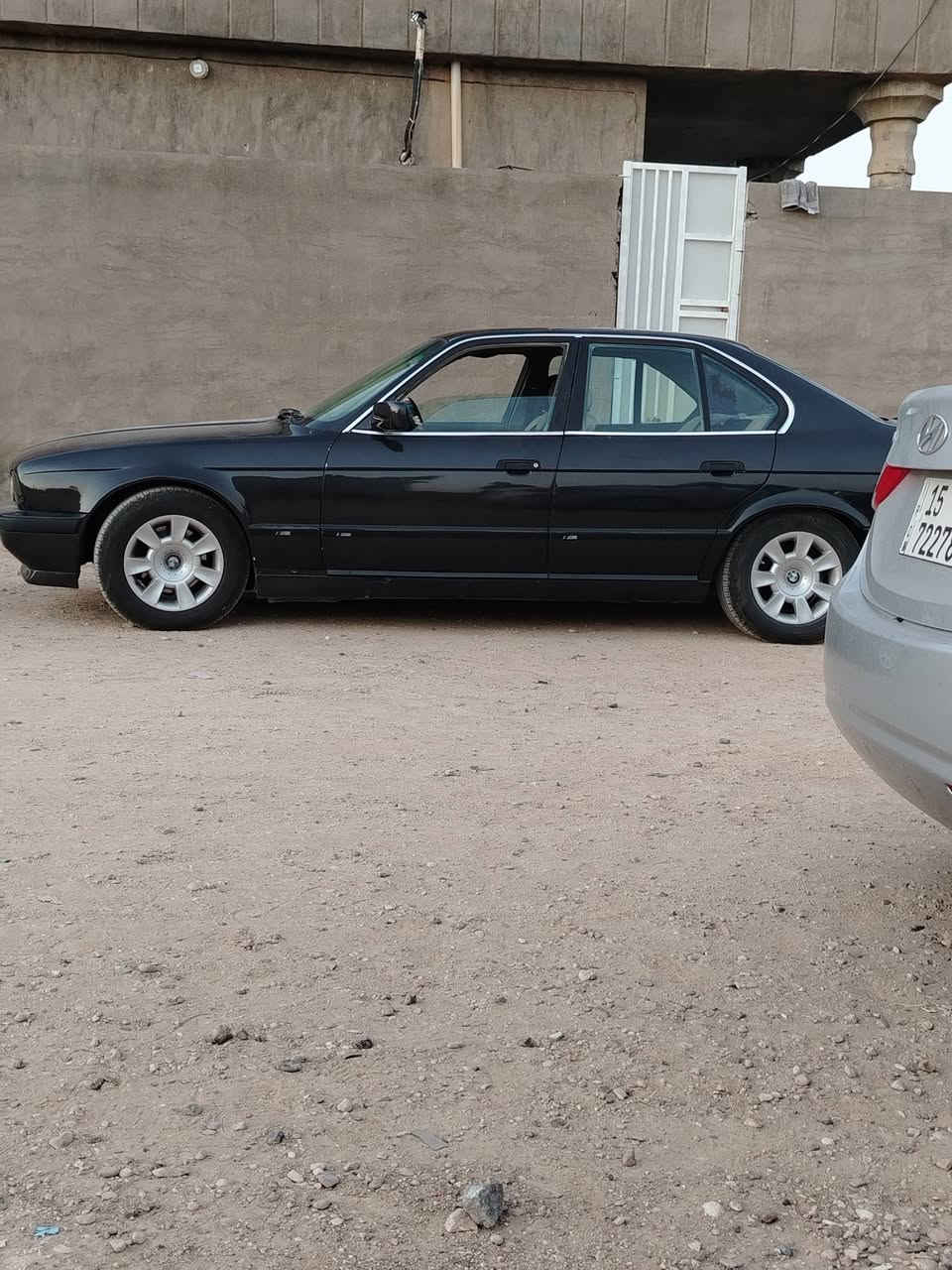 السلام عليكم
للمراوس  520 رقم انبار باسمي صبغ عام جماليه  تبريد شغال تحتاج ترتيبات.  للمراوس 

مكاني الانبار  ***********
