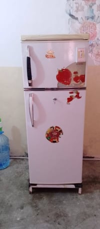 ثلاجه • بشرط مال بيت • حالة ٩٠٪