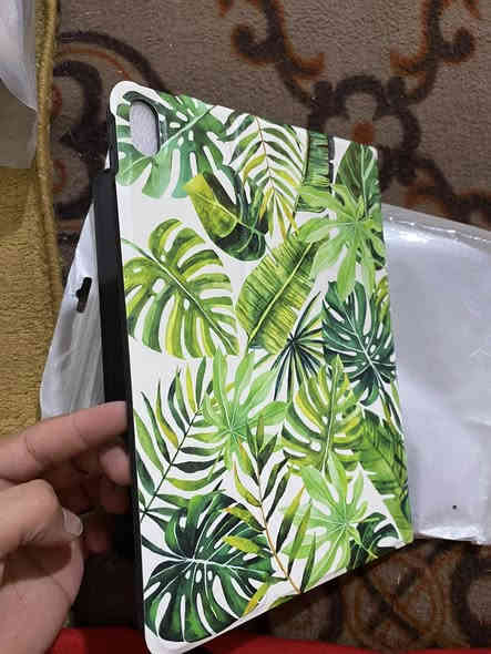 كفرات ايبادات 
متنوع حديث غير مستخدم 
انواع مختلفة ابل هونر ريلمي هواوي 
عددهن 20 قطعة 
سعرهن مناسب 
للحجز والاستفسار 
مراسلتي خاص او الاتصال برقمي
***********
