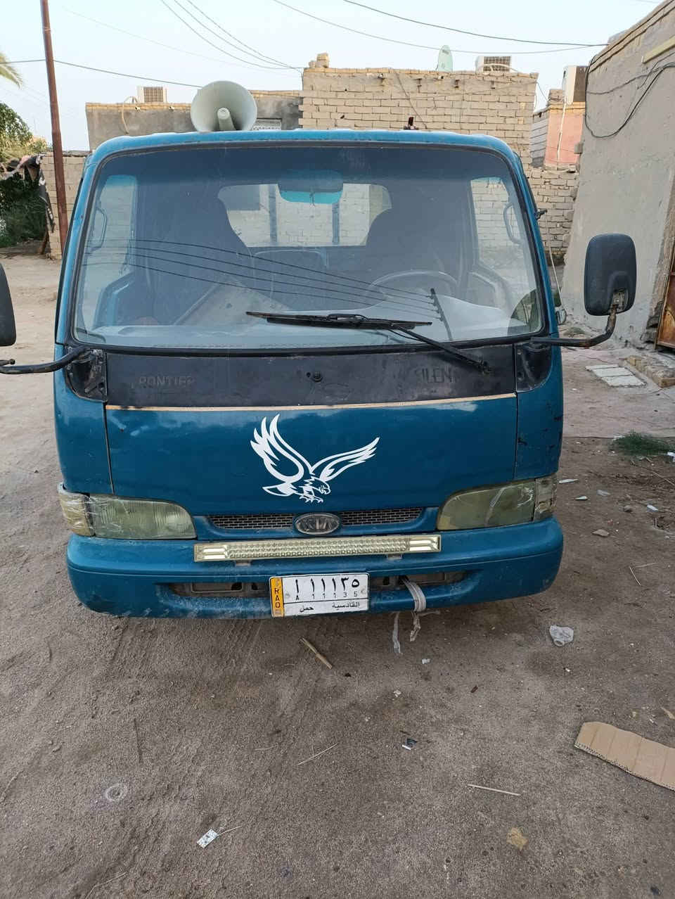 سلام عليكم سياره فنتيره حمل مع وكالت غاز جاهزه مجدد السنت ٣٠ مع ٥٠ هذا رقم تليفون ***********
به  تعمل في الطار متوازي على بيعته.
