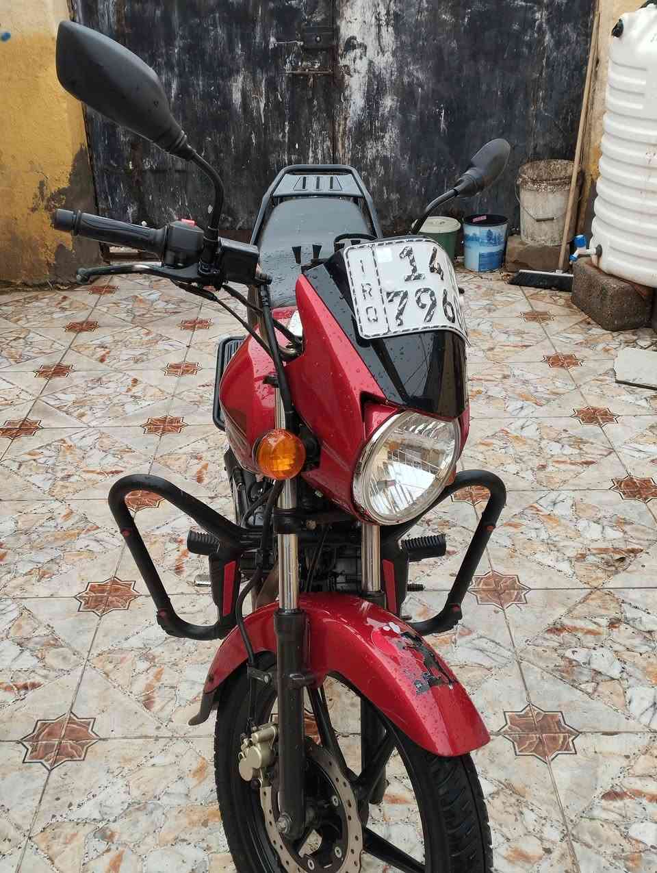 السلام عليكم دراجه TVS رقم بصره موديل 2023 مكفوله وجاهزه من كلشي وين ماتريد افحص السعر 2650000 العنوان البصرة الاصمعي الجديد وهذا رقمي ***********
