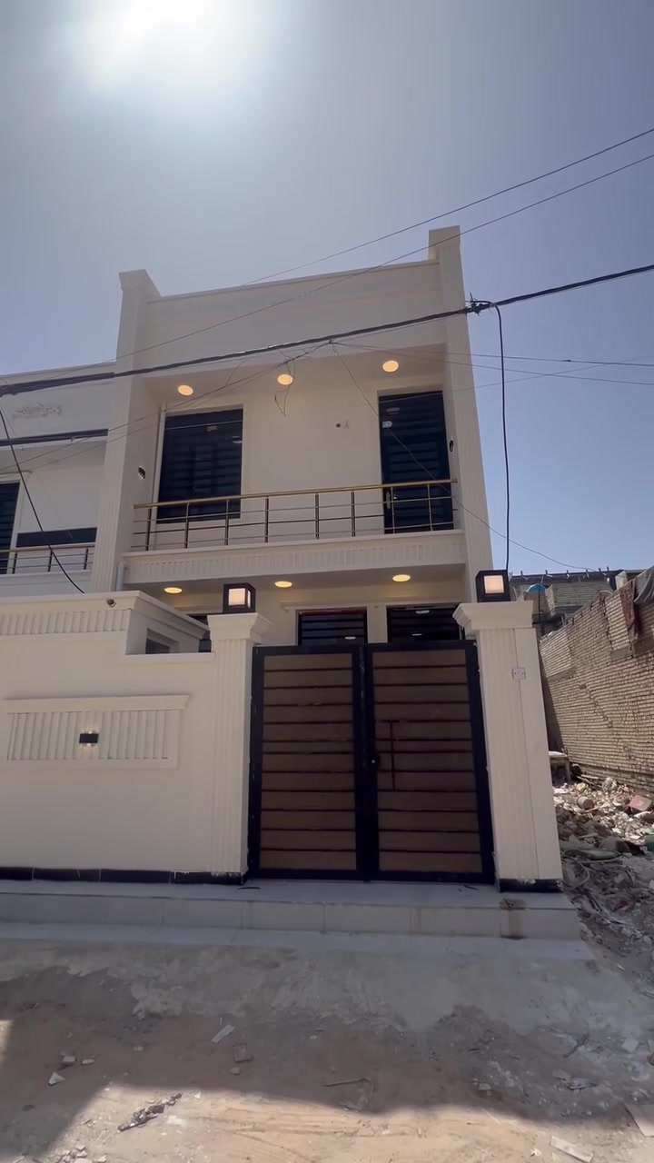 @إشارة سلام عليكم بيت مساحه 100 متر منطقت الضباط لبيت قاطين يحتوي عليه 3 نوم لبيت بناه جديد سعر خاص 
***********
