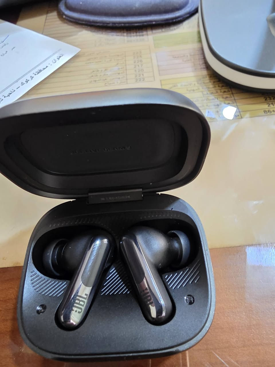 السلام عليكم
سماعات جي بي ال لايف بيم ٣ 
ضمان عين الفهد 
صوت جهير قوي 
عزل قويه وبطاريه ويه العزل ادوم اكثر من ١٠ ساعات
شحن لاسلكي 
تطبيق خاص بيها تتحكم بكل شي 
وتكدر تتحكم من خلال الكيس 
السعر ١٠٠ الف 
مكاني كركوك


**إذا كنت صاحب هذا الإعلان وتريد حذفه لأي سبب، رجاءا أرسل رسالة إلى الدعم الفني**