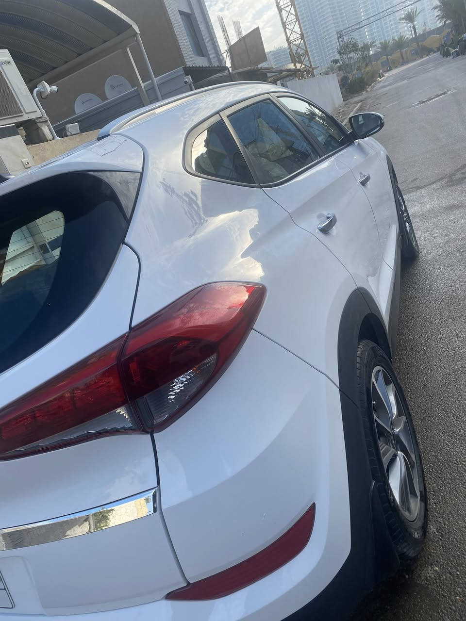 السلام عليكم
للبيع توسان 2018

وارد كوري سايد بريك بالرجل 

رقم بغداد الماني سنوية لنهاية 2027

محرك 2000 دوش

5 ويل كب 

يدات نيكل

تبريد قطعتين

حساسات خلفية

تبريد بالجكمجة

حاجب لايت دبل لد 

مري كهرباء و أشاير

تحكم ستيرن جهتين

نظام مود درايف نورمال و ايكو و سبورت  

بطارية جديدة 

 

مبدل بيهة باب السايق بلادي نفس اللون و بيهة بارد 3 مكان صغار كلش بدون صبغ صورهن موجودة

كير و محرك مكفول برغي ما مفتوح بيهن 

يحتاج الهة ترتيبات بالحدادية 

السيارة بـ أسمي و شرط التحويل ثاني يوم 

السعر 177 و بيهة مجال 

العنوان بغداد المنصور

***********
