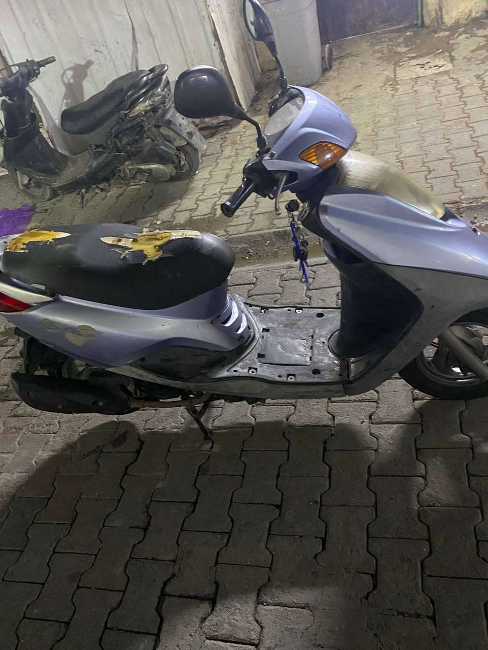 للبيع دراجه خير من الله فول نضافه كل نقص مابيها سعر ٥٥٠ 
بيها مجال بصيط ***********
