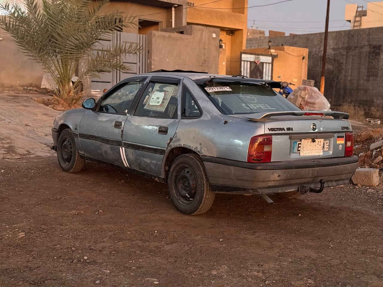 للبيع اوبل فيكترا  موديل 91 سياره جاهزه من كلشي تخم تاير جديد لايت زنون عدسه رقم بغداد سنويه لل28  بأسمي مكاني ديالى الخالص  السعر (35 ) وبيها مجال ***********
