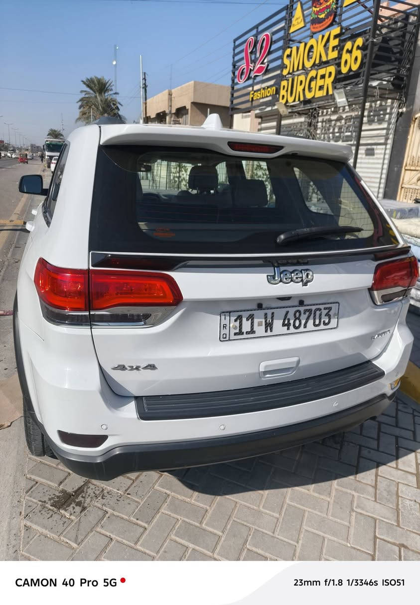 السلام عليكم
جيب كراند شيروكي
لاريدو
موديل ٢٠١٩ خليجي مكفولة كفاله عامه ماعده المذكور بل سونار
هزه جديده تخم تاير جديد السياره احله من الصوره السياره بسمي بغداد

السعر ٢٦
بغداد الغزالية
***********
