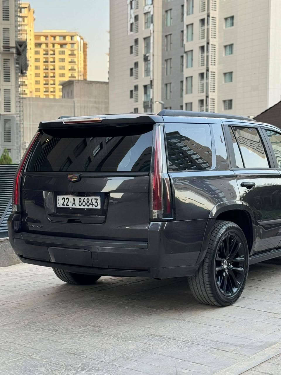 كاديلاك اسكليد 600 platinum VIP 2018 
‎كديلاك اسكاليد  بلاتينيوم  وكالة المنصور ضمان للبيع موديل ٢٠١٨ 

‎السياره اعلى فئه بالمواصفات  
‎الكشنات
‎كهرباء 
‎خزن 
‎تدليك مساج
‎كشنات جلد بيجي خليجي
‎تدفأه تبريد 
‎سماعات بالكشن 
‎حساس خلفي امامي 
‎رادار ٣٦٠ درجه 
‎اتو بارك 
‎داتا شو 
‎هاندبريك اوتو 
‎اوتو هولد 
‎خمس كامرات 
‎خمس بصمات 
‎شاشات خلفيه 
‎نفكيشن
‎جكات
‎لايت ليزري 
‎دوسات كهرباء 
‎سقف شامو 
‎سقف بانوراما 
‎ستيرن كهرباء وخزن وتدفأه 
‎شاحن وايرلس
‎ثلاجه 
‎المحرك ٨ سلندر حجم ٦٢٠٠ 
‎كير 8 نمر 
‎الجنطه كهرباء
‎ماشيه 119 الف قابل للزيادة 
‎كل غراض السياره موجوده السماعات
‎سيارة حيل نظيفة كلشي عل بلاد لوك

‎سيارة مابيـها دينار مصرف كامل من كل نواحي
شادلها ويل كب بالف دولار وبطاريه جديدة

السعر 375 قابل للتفاوض 
‎

مكان السياره بغداد حي الاطباء بلجهاد قرب خدمي شارع المطار

للتواصل ***********
