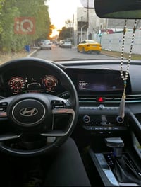 النترا موديل 2024 حادث بس قطعة وحدة جنطة وراجعة على البارد ماشية 30الف...