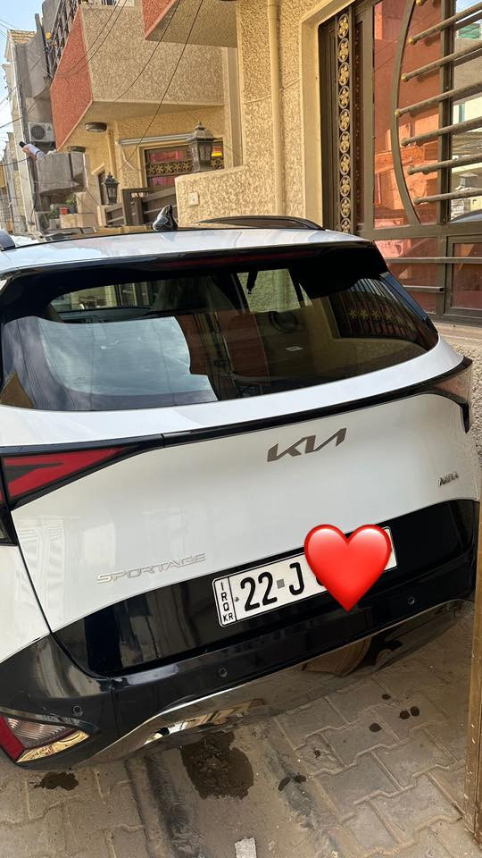السلام عليكم 
سبورتج ٢٠٢٤ خليجي وكالة نم فول ١/١ بلاك أدشّن بنوراما  مكفولة كفاله عامه عدا رصعه بالجاملغ الأمامي مال سائق موضحة بالصور ماشية ٤١ الف كيلو على ايدي استلام من الشركة سبير ما نازل السعر ٢٤٠ ورقه مكاني الشعب 
***********
