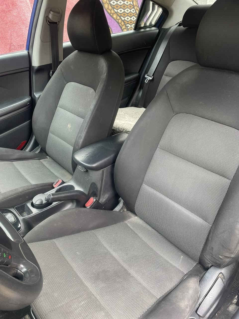 سلام عليكم
كيا فورتي مديل 17 نضافه فول 
ماشيه160
رقم اربيل 
مكاني صلاح الدين 
حادث السياره قطعتين  جاملغ وشوية براس البنيد فقط بدون دواخل و شواصي
السعر 115 وبيه مجال قليل
رقم /***********
 اوتساب
