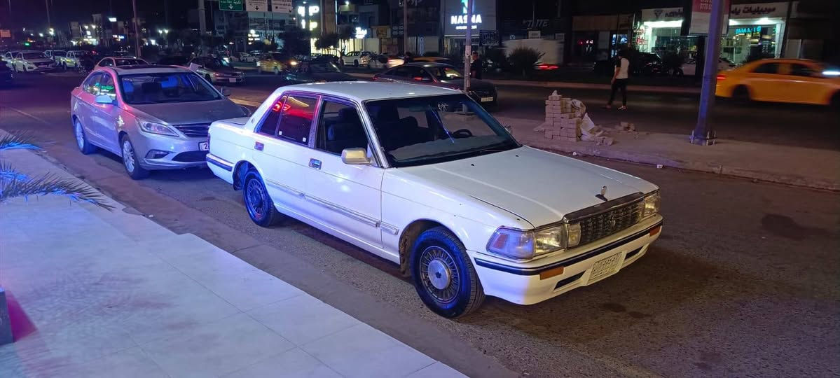 سيدان موديل 1987
محرك بطة وكير بطة 
(محرك وكير شرط)
صدر جديد _تخم تاير جديد _ كهربائيات جديد
بطاقة كوبون بانزين
غرامة صفر شرط التحويل
السعر 45  وبيها مجال مكان السيارة كركوك
لاستفسار ***********
