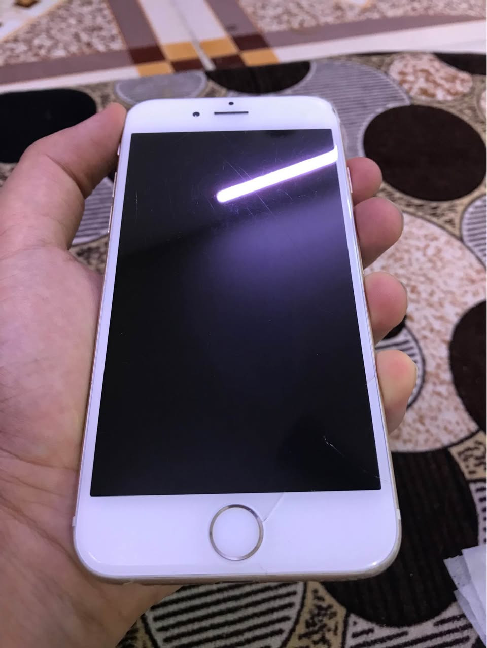 سلام عليكم للبيع ايفون 6عادي جهاز كلش نظيف ماشاء الله ذاكره 16 بطارية 100 شرط تنسه  الشحن لون ذهبي بصمة سيمكارت كلها شغال شرط كامرات فول واضح تخبل نموذج M امريكي حيل نظيف الجهاز مكاني كركوك رقم *********** سعره 50 الف وبي مجال ملاحضه بي فطر بل شاشه مايبين بل حافه صايره كركوك, العراق
