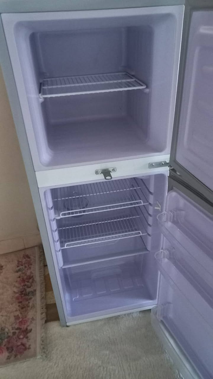 ثلاجة برنس طك كارتون استخدام اسبوع فقط الطول 127+العرض 30
السعر 125 قفل للاتصال أو المراسلة على الرقم (***********)
