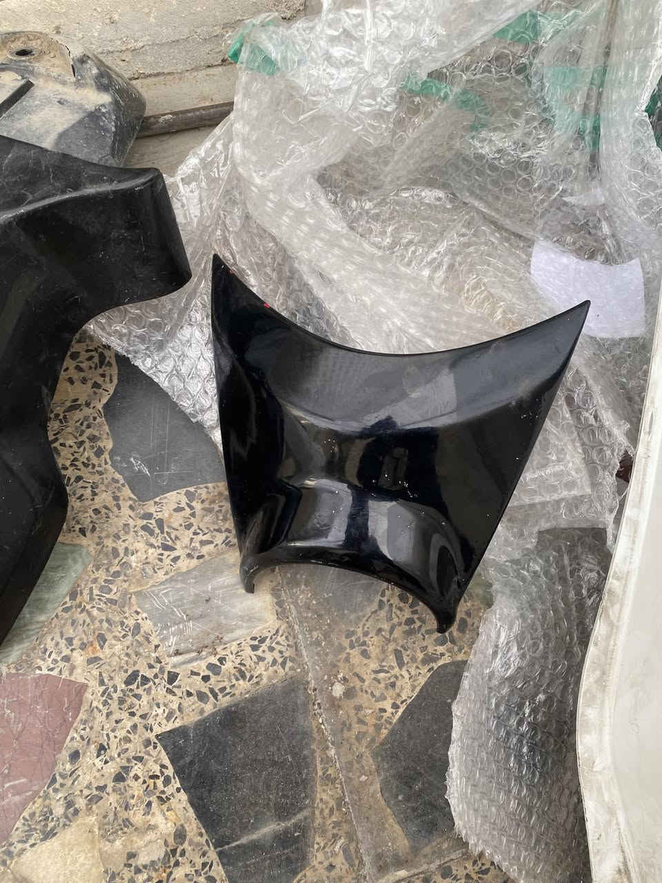 السلام عليكم كفرات سكنس جبلي لون ابيضّ و اكو جاملغ امامي اسود واكو كاربون وستيرن ابلادي وإذا تريدهن وتراوس بك لايت r6


**إذا كنت صاحب هذا الإعلان وتريد حذفه لأي سبب، رجاءا أرسل رسالة إلى الدعم الفني**