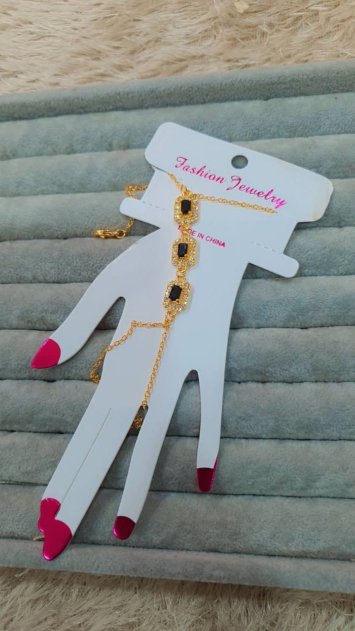 السعر 1000 لاغير
#كوني_فريدة_مع_اكسسوارات_جولدي
متابعة للصفحة ليصلكم كل ما هو جديد و مختلف لدينا
العنوان :بابل المسيب/شارع الاول مجاور معرض اوسكار 
لدينا توصيل لكل انحاء العراق3000

ادخلو للصفحة و اختارو الي يعجبكم و ارسلو من خلال ارسال مسج عبر
الواتساب ( ***********)
