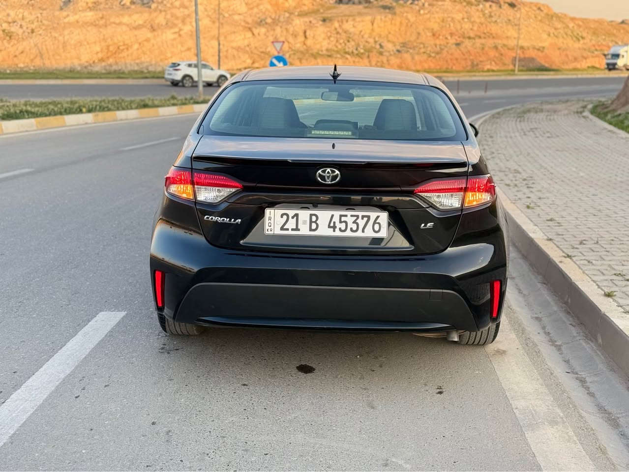سلام علیکم
تویوتا کورولا 
مودیل 2020
مواصفات امريكي
مواصفات LE
لون اسود قتران
شاشة جبير
كاميرا
رادار امامي خلفي
مراية كهربائية 
مراية هيتر
لايت ليد
لايت زينون
ويل عادي
داخل اسود
ماشية 81 الف حقيقي
سيارة بدون ضربة بدون صبغ بدون حادث بدون ارباك بدون حالوب
بدون تبديل شاصي بطانة ارباك كلة بشرط مكفولة
بي شبر صبغ راس بونيد فقط
بدون شخط بدون رصعات
سنوية وقم جديد لحد 2027
شرط تحويل و غرامات 
كير و محرك تبريد صدر تايرات بشرط محرك مامفتوح بدون صوت و بخار
سيارة حيل حلو نظيفة 
سعر 138بي مجال شوية
مكان كركوك
***********
*********** كركوك, العراق
