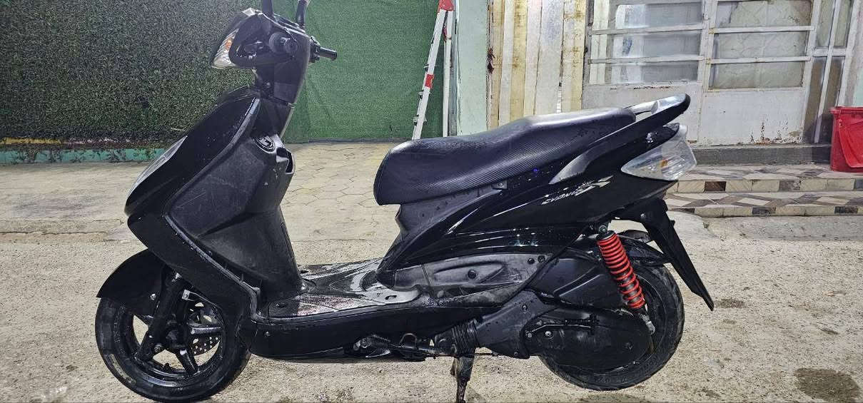 سكنس فحل للبيع
الدراجه خير من الله شلعه معدل
فقط نقص واحد واير الكيج مال السرعه
والباقي خير من الله السعر 850
للرقم والاستفسار. ***********
