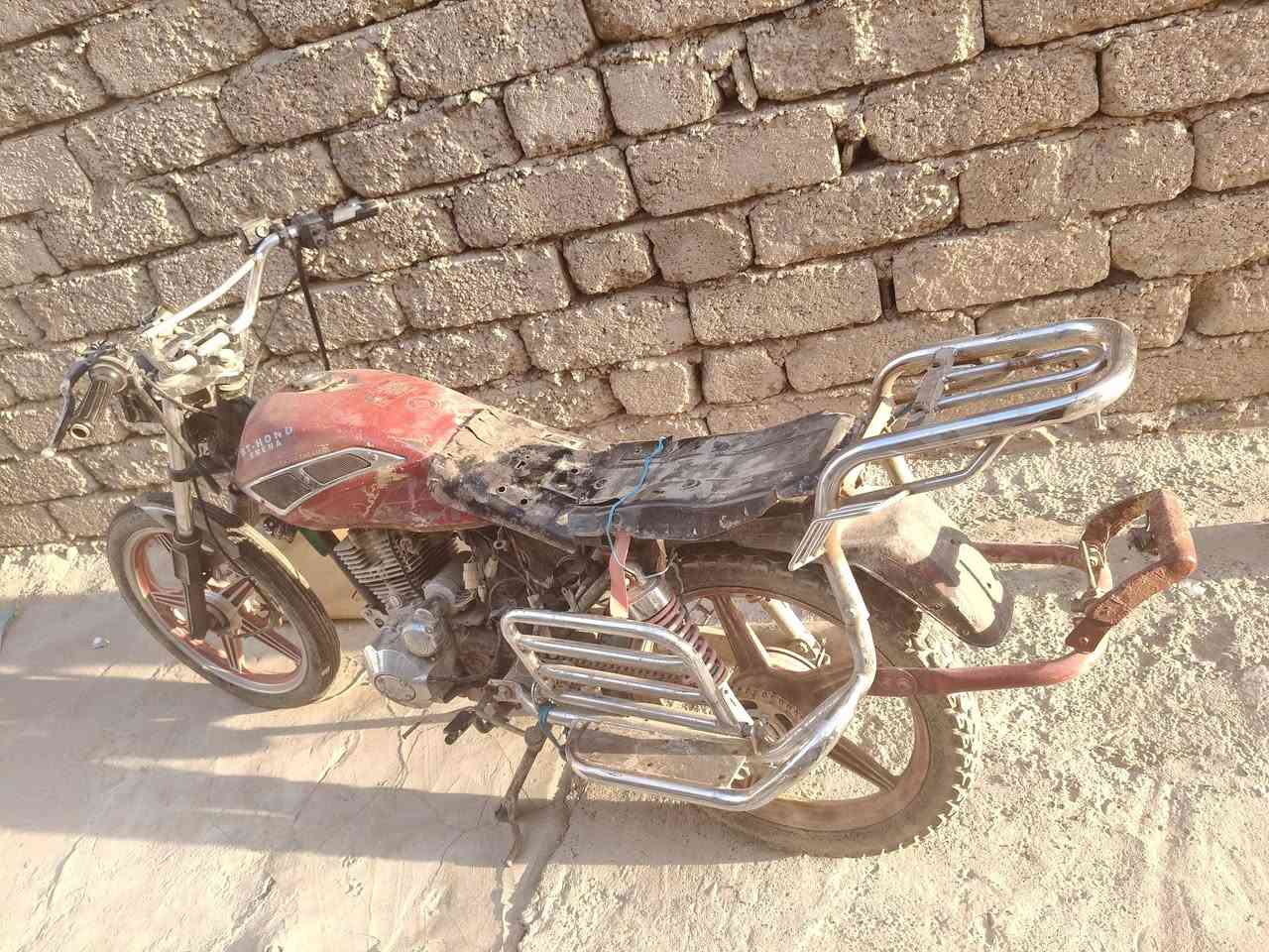 ماطور للبيع بس يعوزه وايرمنيه 
التصال ***********
