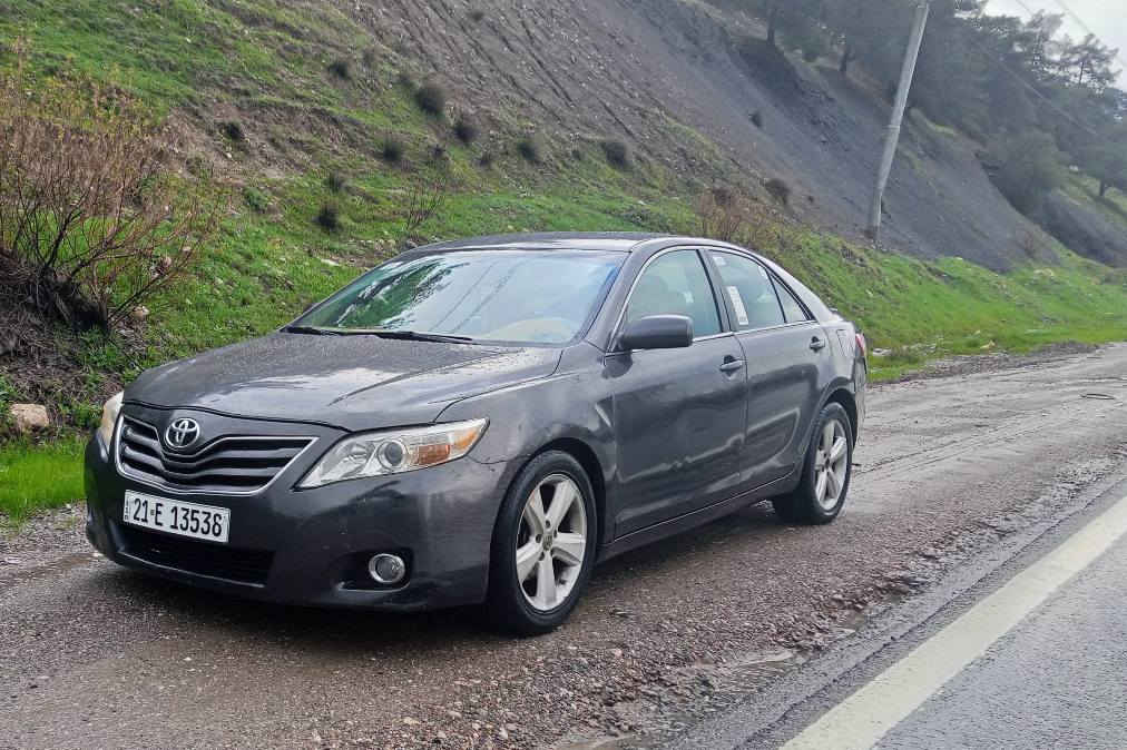 بيع او مراوس 
كامري 2010  محدث 2011 كندي
صبغ عام  انطيك شرط بدون كلبه ولا شاصي ولا كص 
محرك 6 سلندر بي بدايه بخار 
وكير بي نتله عل R
رقم سليمانيه جديد 
هزه جديد 
شرط تحويل وكاله 
غرفتها كلش حلوه
كهربائيات كله شغاله
مكاني كركوك
سعر 90 بي مجال واذا مراوس عادي 
رقم موبايل *********** كركوك, العراق
