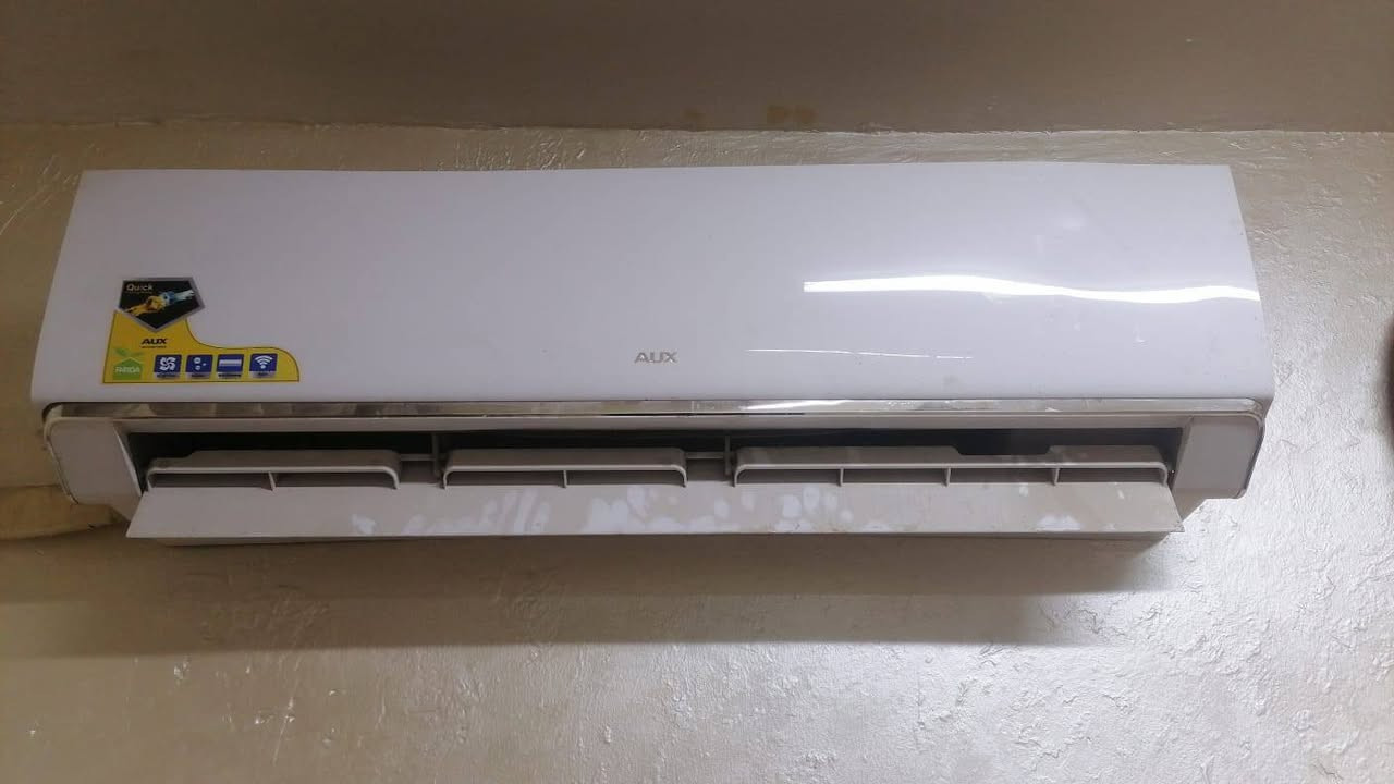 سبلت اوكس للبيع عطل بسيط ليك في عكس الراديتر سعر 375 الف المكان في الشعب


**إذا كنت صاحب هذا الإعلان وتريد حذفه لأي سبب، رجاءا أرسل رسالة إلى الدعم الفني**