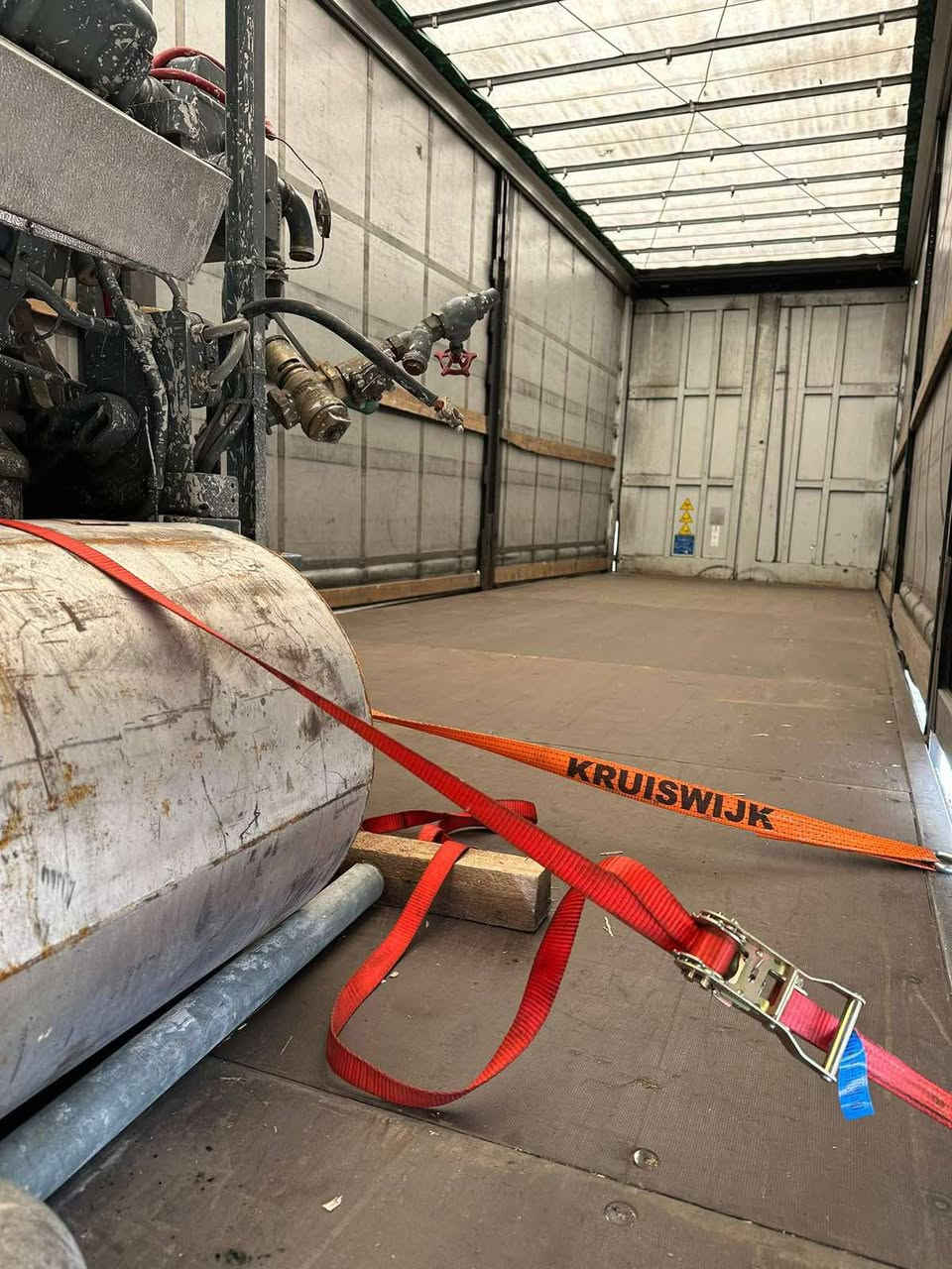 عربانه كرون دنگر BP موديل 2014. منفيس چوار دنگير ده بل سحال  بي ژه نگه  سعر 115$. ***********

هذا رقم حسابي علی تیك توك. اضغط هنا لمتابعتي:
ئەمەلینکی تیکتۆکەکەمانە لایکو فۆڵۆی بکە
https://www.tiktok.com/@mlko1234d?_r=1&_t=ZS-93ulXXq9wIu
