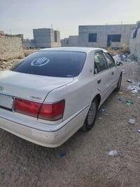 تويوتا كراون • ٢٠٠٠ • رقم بصره