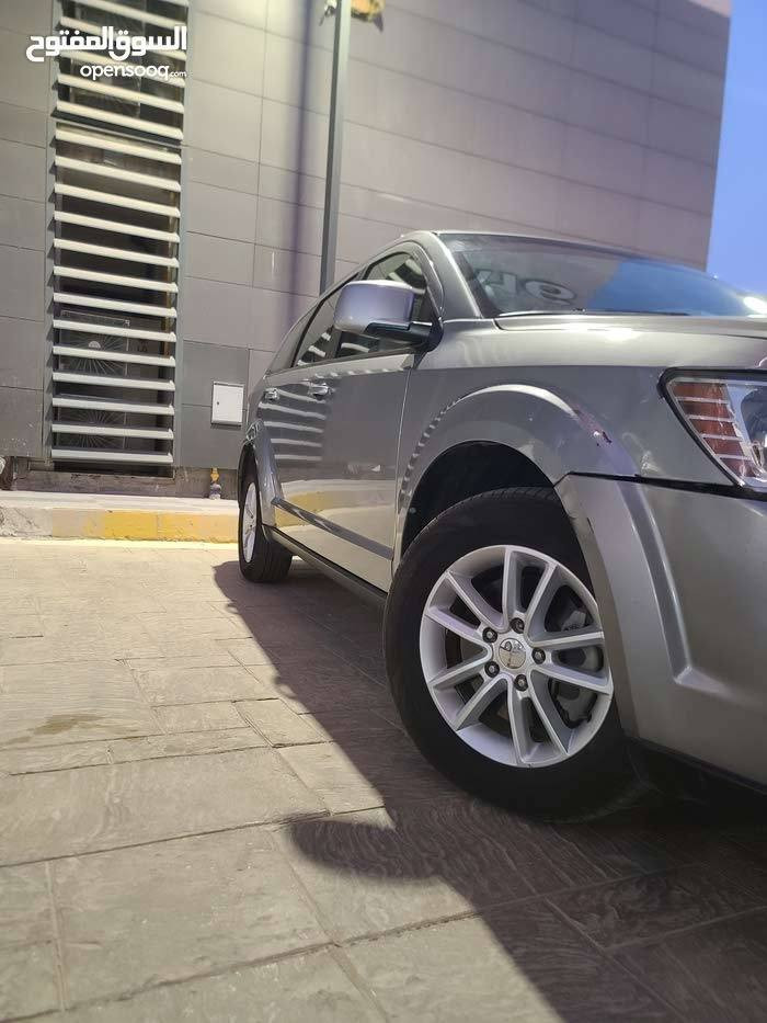 للبيع دوج جورني
7 راكب 
3 قطع تبريد 

رقم بغداد   87474

 Sxt موديل 2017

اللون سلفر

ماشية 133 ألف كيلو    
  
   Flex fuel  محرك 6 سلندر، 

امبدل بيها بونيد فقط، ويحتاج إعادةصبغ للبونيد 

السيارةنظيفة ومحافظة

 الموقع: بغداد اليرموك 
  ***********
    140 السعر قابل للنقاش
