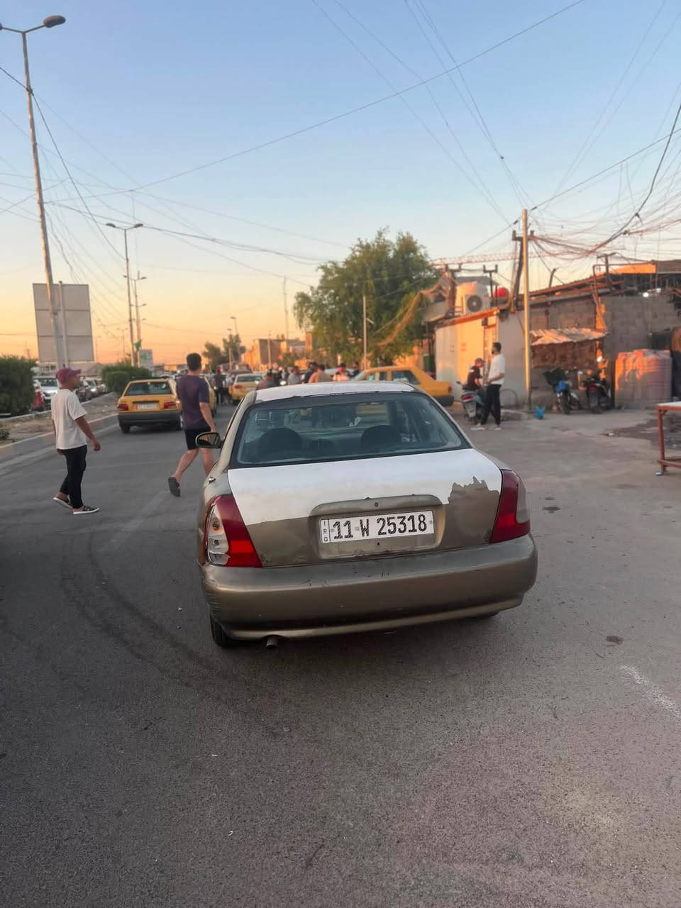 السلام عليكم دايو نوبرا
كير ومحرك مكفول كير عادي 

رقم بغداد تحويل مباشر 
مكان سياره بغداد الكرخ 

سعر ٢٧

***********

