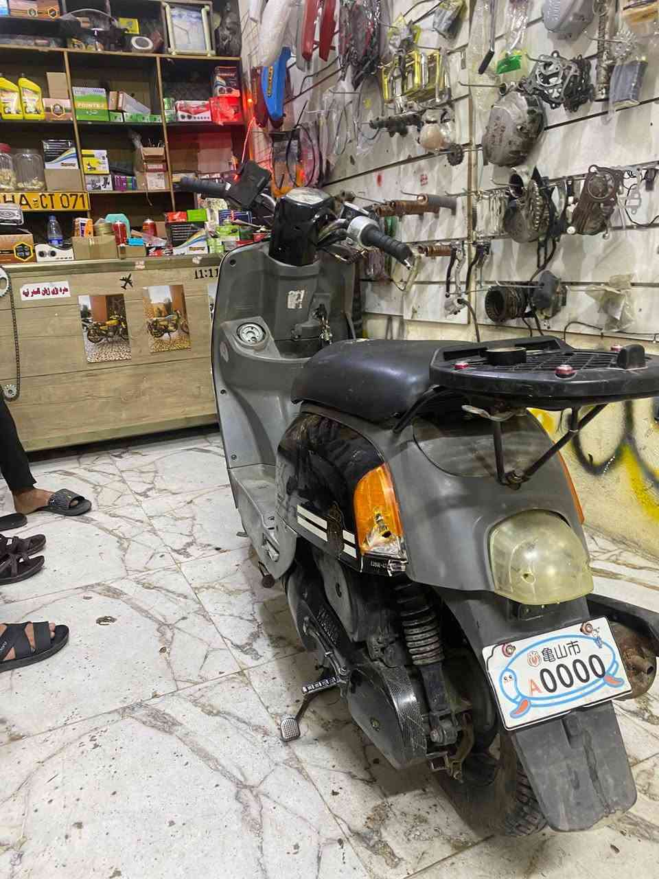 سلام وعليكم دراجه بوليس عدله البيع او مراوس السعر 400وبيه مجال دراجه كامله شغاله مابيه اي نقص ادي بس دبل امامي مزود  *********** وتساب فقط
