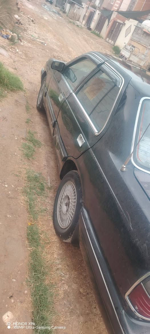 سلام عليكم سياره بونتيشا 94محرك 2000بلادي امسكر كير مكفول رقم بغداد انكليزي كهربائيات كله شغاله تبريد شغال شياشه كامره كله شغاله السعر 31وبيه مجال ***********.   ***********
