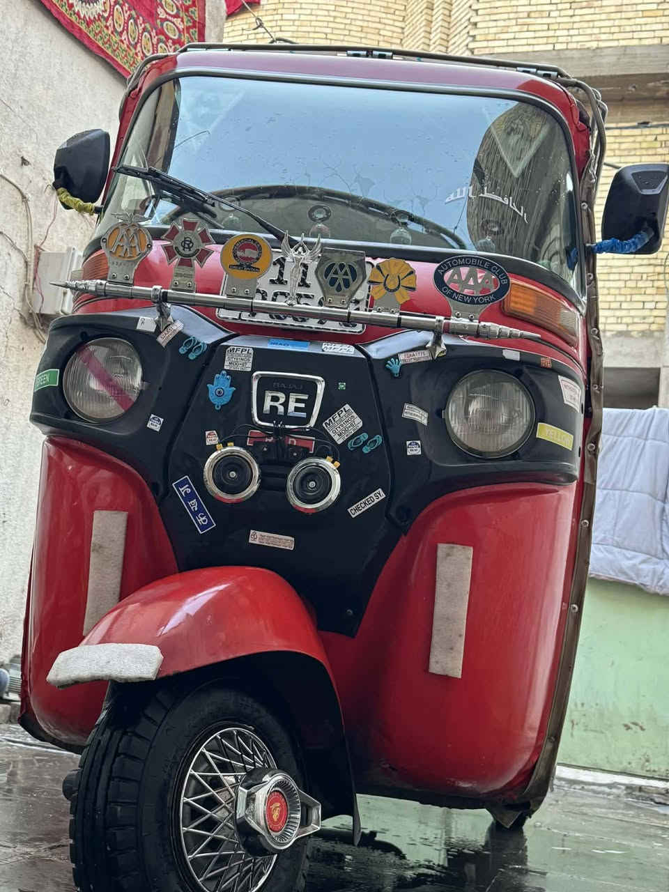 18 رقم انكليزي مكفوله من لضربه وتبديل محرك نظيف مكاني الشعله لسعر ٥٥٠٠ وبيهه مجال ***********
